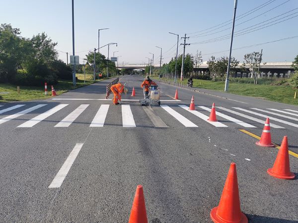 熱熔車位劃線的優(yōu)勢主要體現(xiàn)在哪五個方面